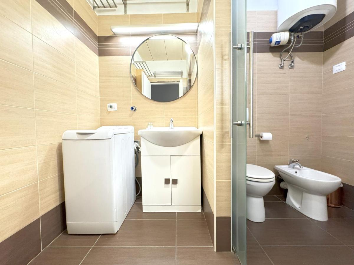 Dora Park-Porta Susa Private Parking&Netflix Apartment Торино Екстериор снимка
