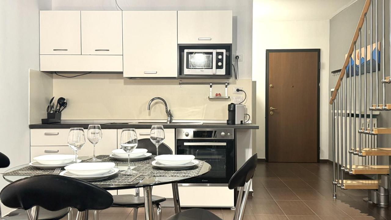 Dora Park-Porta Susa Private Parking&Netflix Apartment Торино Екстериор снимка